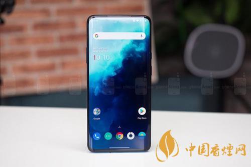 OnePlus8Pro和iPhone11對比測評-哪款更好？