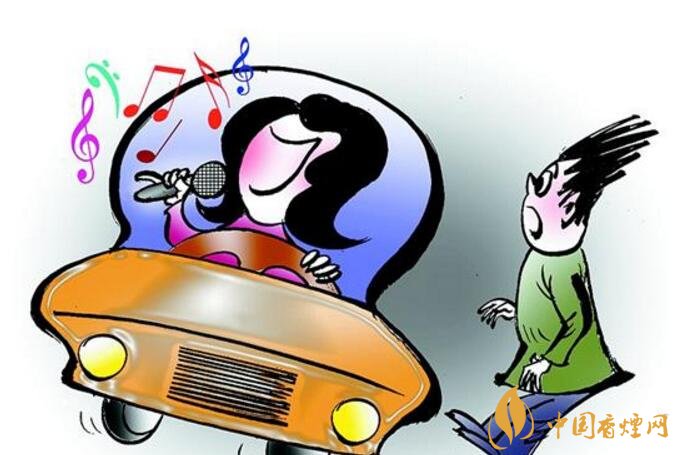 開車抽煙扣分嗎，2018年開車抽煙如何處罰