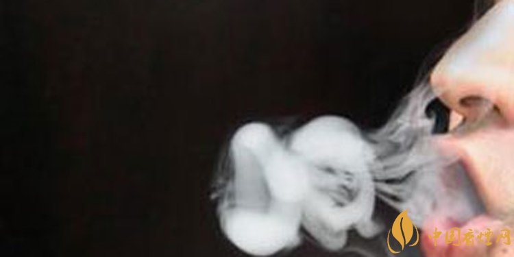 抽煙怎么吐煙圈，吐煙圈是種藝術(shù)
