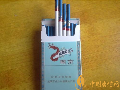 過(guò)年待客買(mǎi)什么香煙好，中華撐場(chǎng)面軟云看內(nèi)在